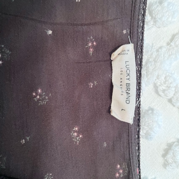 Floral Button-Down Ruffle Top - Picture 4 of 5